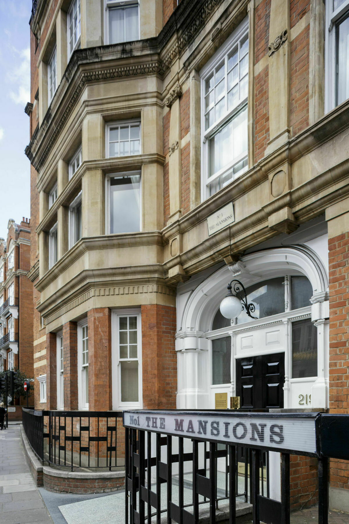 No1 The Mansions By Mansley Aparthotel Londra Exterior foto